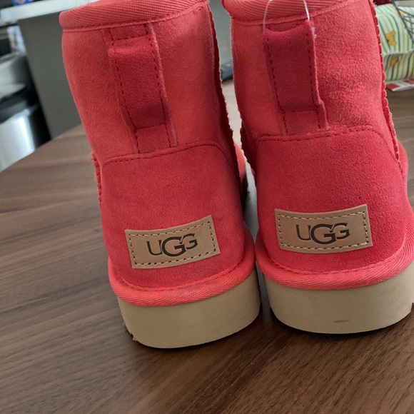 Classic mini Ugg boots - Picture 3 of 3